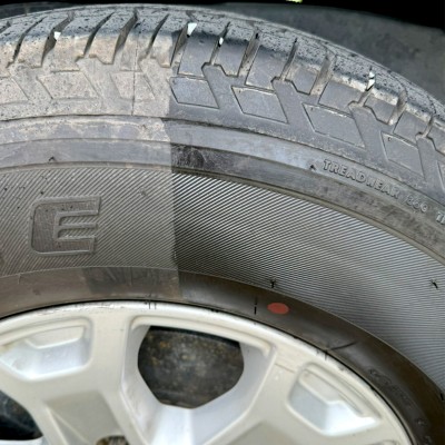 Dưỡng lốp xe ô tô, vỏ xe máy, xịt dưỡng làm đen bóng, tránh bám bụi cho lốp xe, nhựa nhám dung tích 500ml thumbnail 4