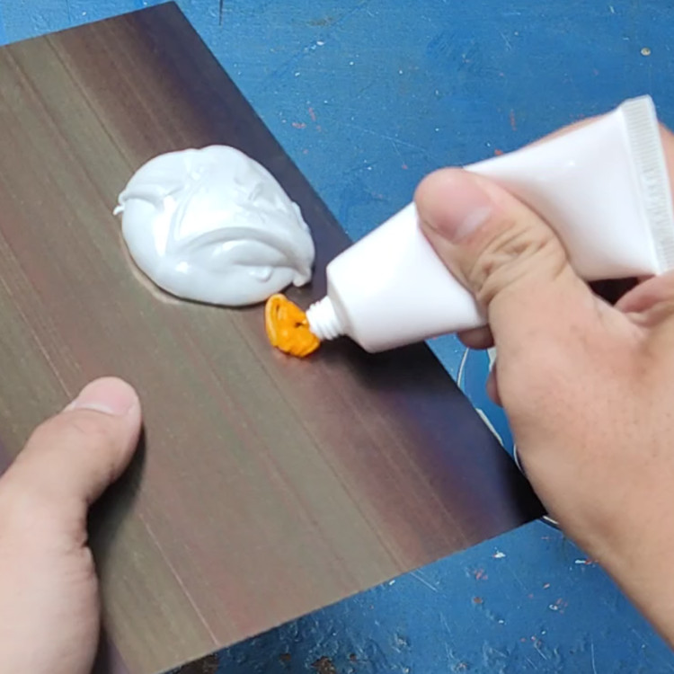 Tuýp Phụ Gia Trộn Bả Matit 2 thành phần - Giúp Matit Nhanh Khô, Cứng Chắc Và Dễ Thi Công thumbnail 4